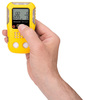Bw-clip4_inhand_yellow_from-right_lr